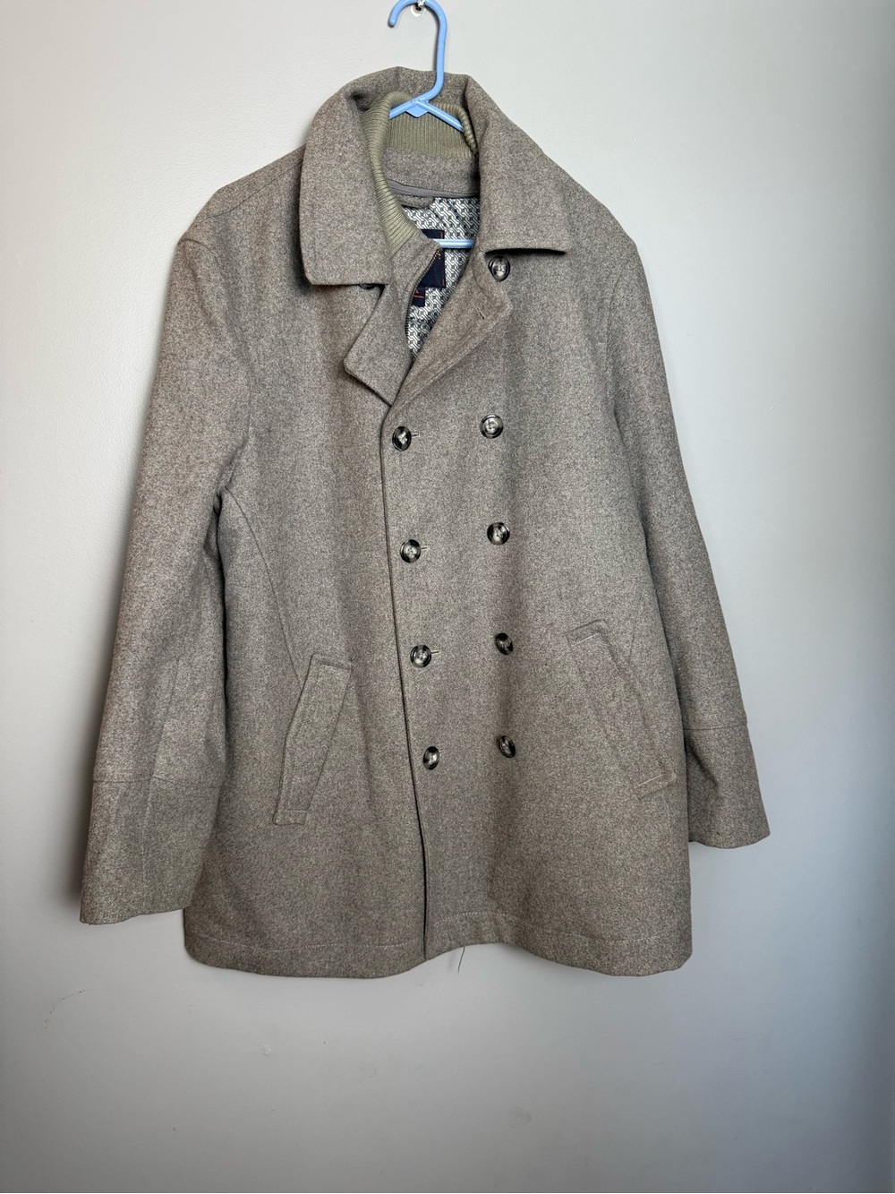 EGARA Men’s Wool Blend Gray Heavy Coat / Peacoat – Size XL

Classic and sophisti